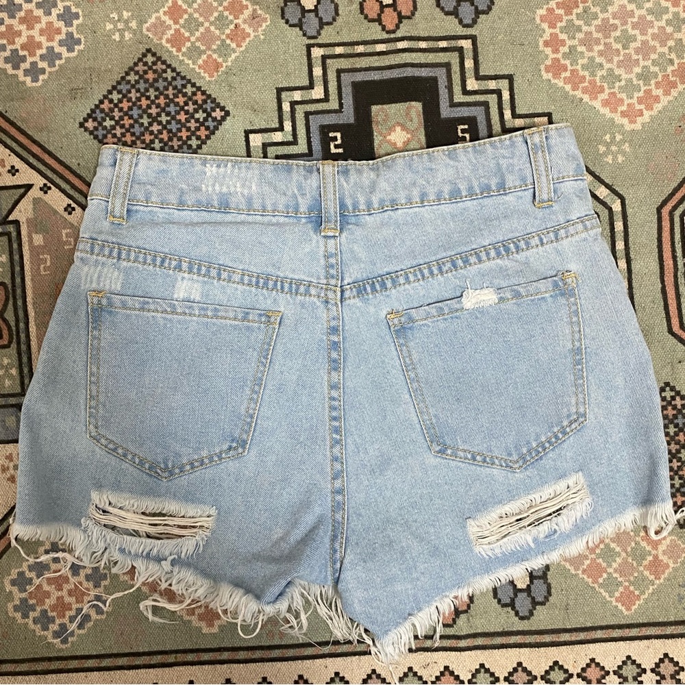 Jean Shorts Forever 21 Small - Picture 3 of 3